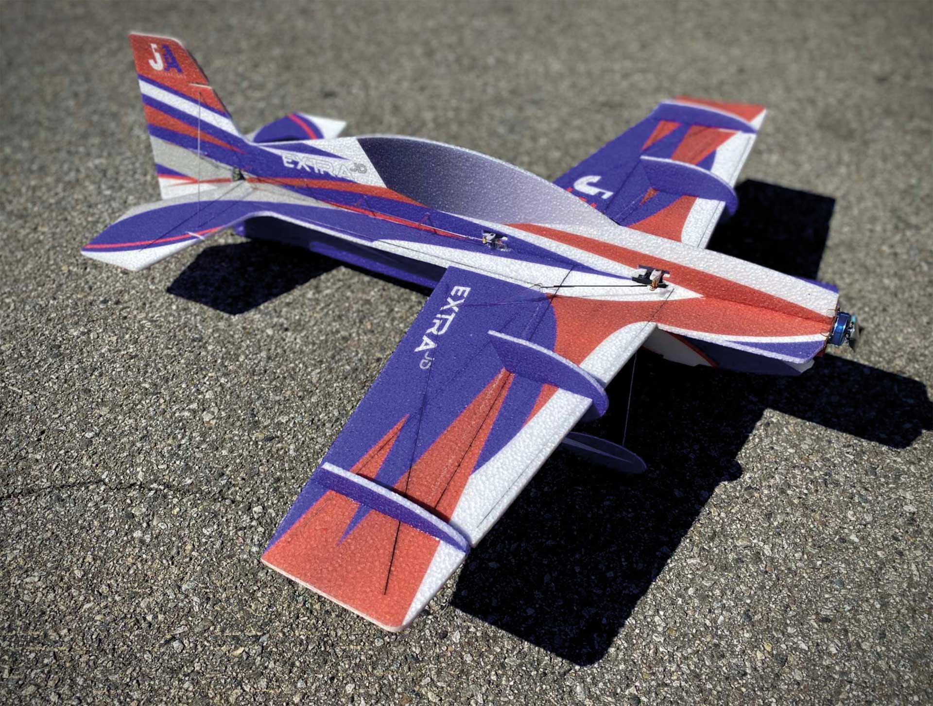 JTA Innovations Extra JD blau/rot/weiss 32" EPP 3D-Kunstflug Modell